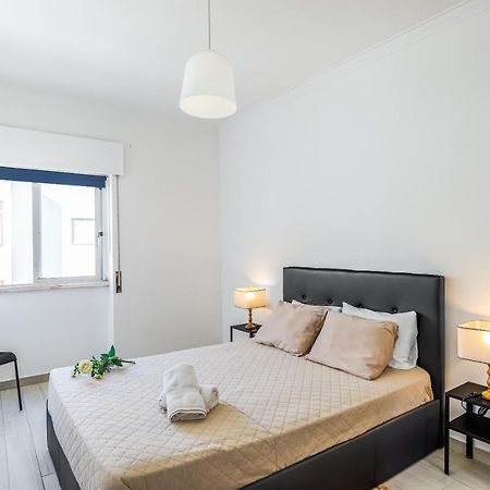Alhos Vedros Sleeptubal Moderne Accommodatie מראה חיצוני תמונה