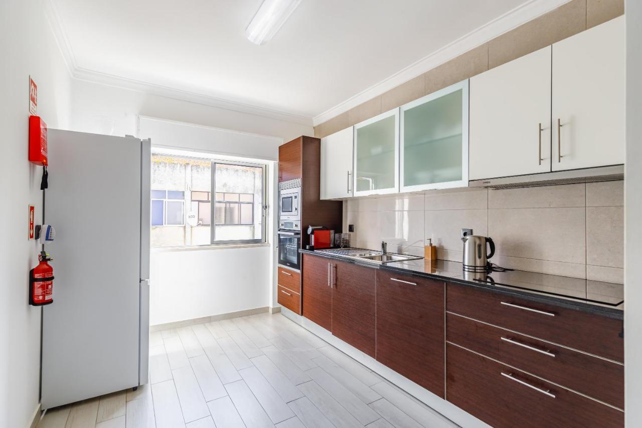 Alhos Vedros Sleeptubal Moderne Accommodatie מראה חיצוני תמונה